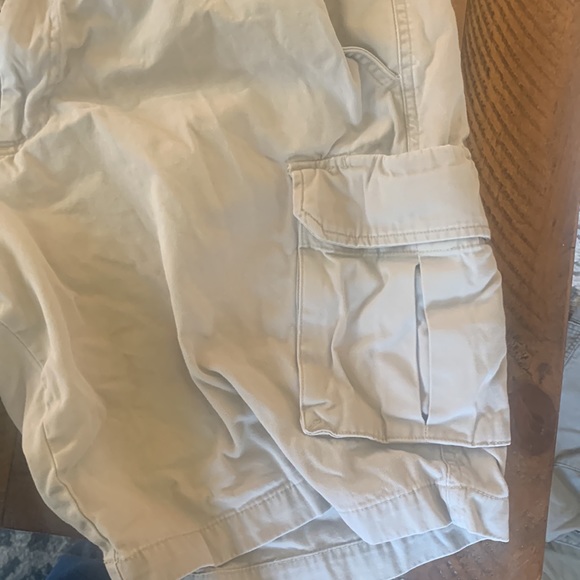 Dockers men’s cargo shorts size 38. - Picture 6 of 7